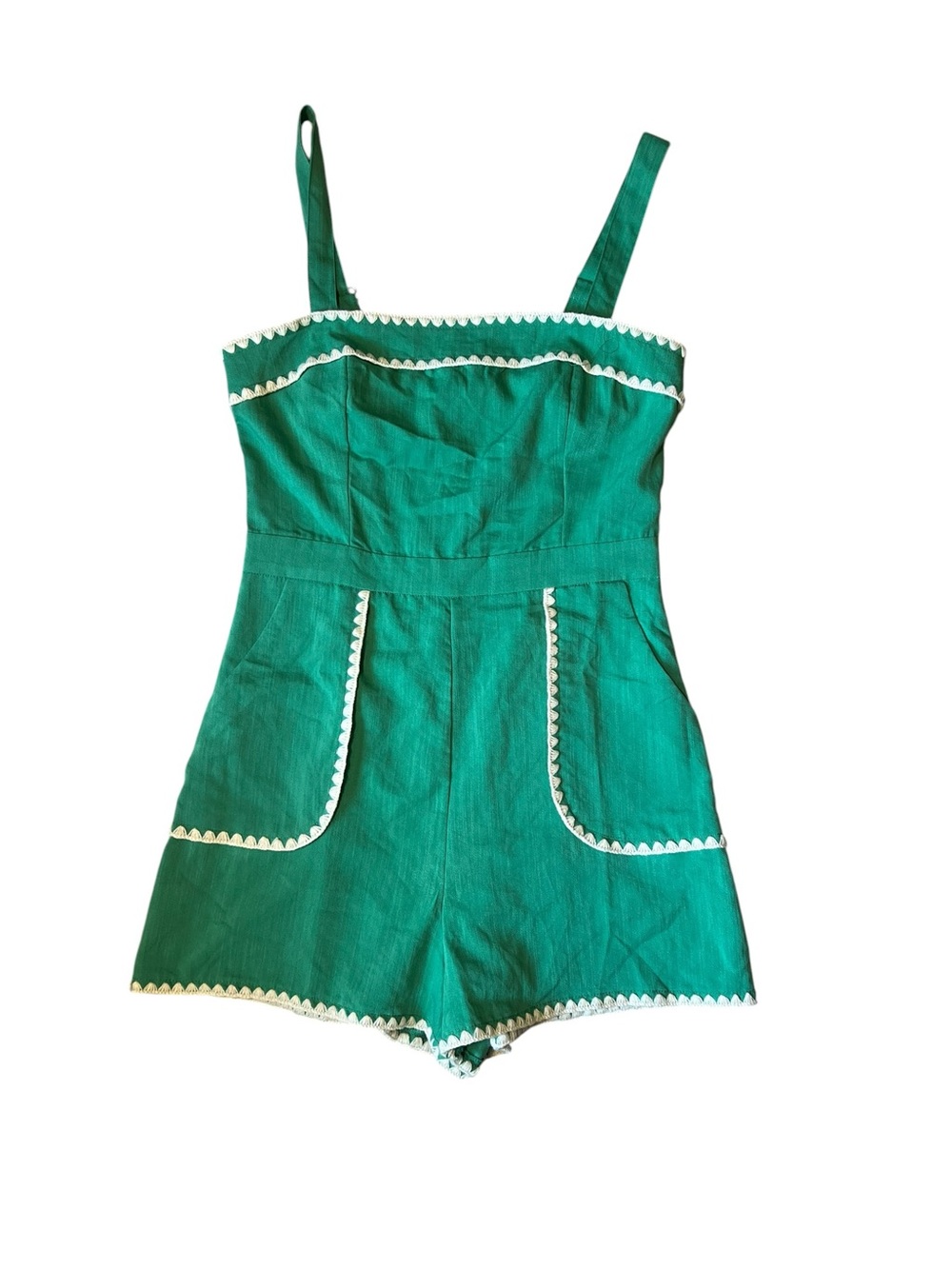 NWT Women’s Large entro Green Scallop-Trim Romper